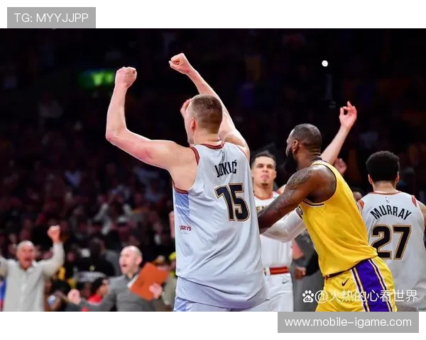 勇士与掘金激战再度上演西部强强对决 谁能在季后赛中占据先机